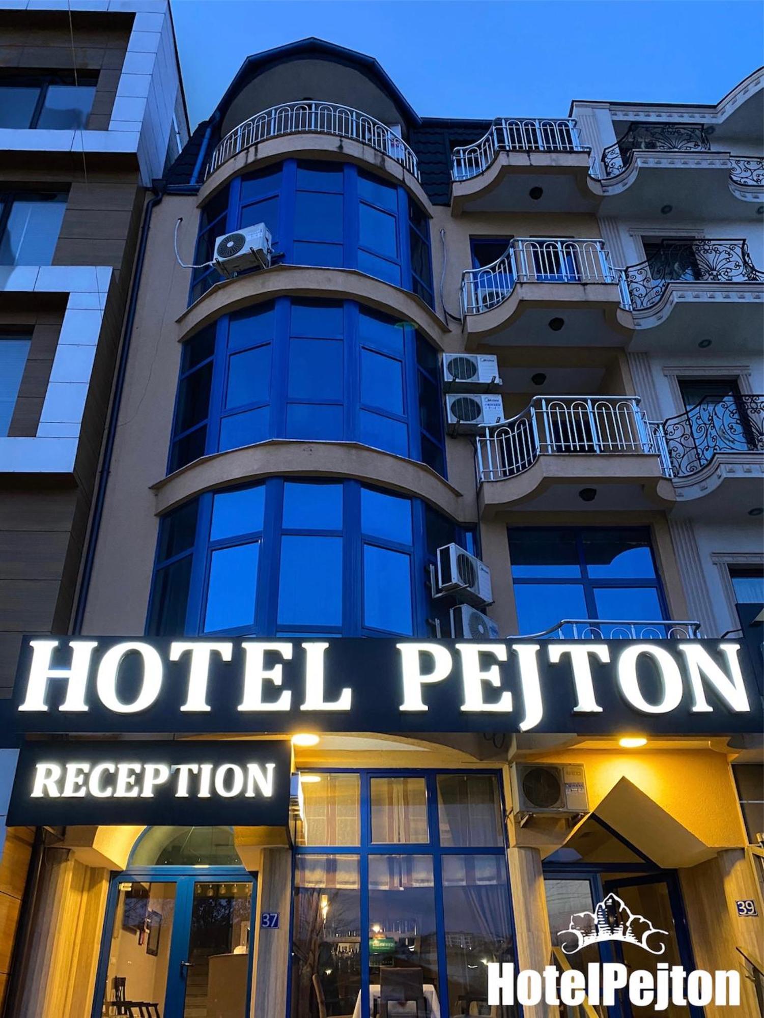 Hotel Pejton Приштина Экстерьер фото