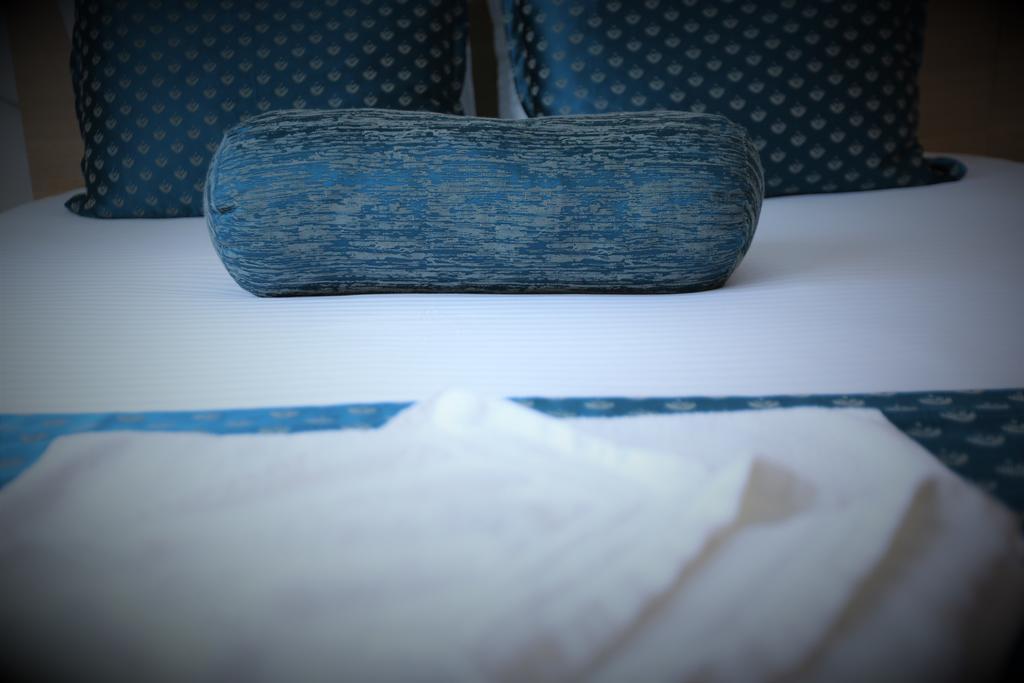Hotel Pejton Приштина Экстерьер фото