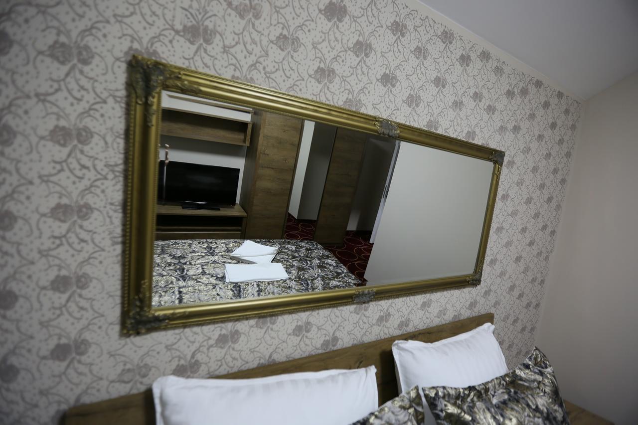 Hotel Pejton Приштина Экстерьер фото