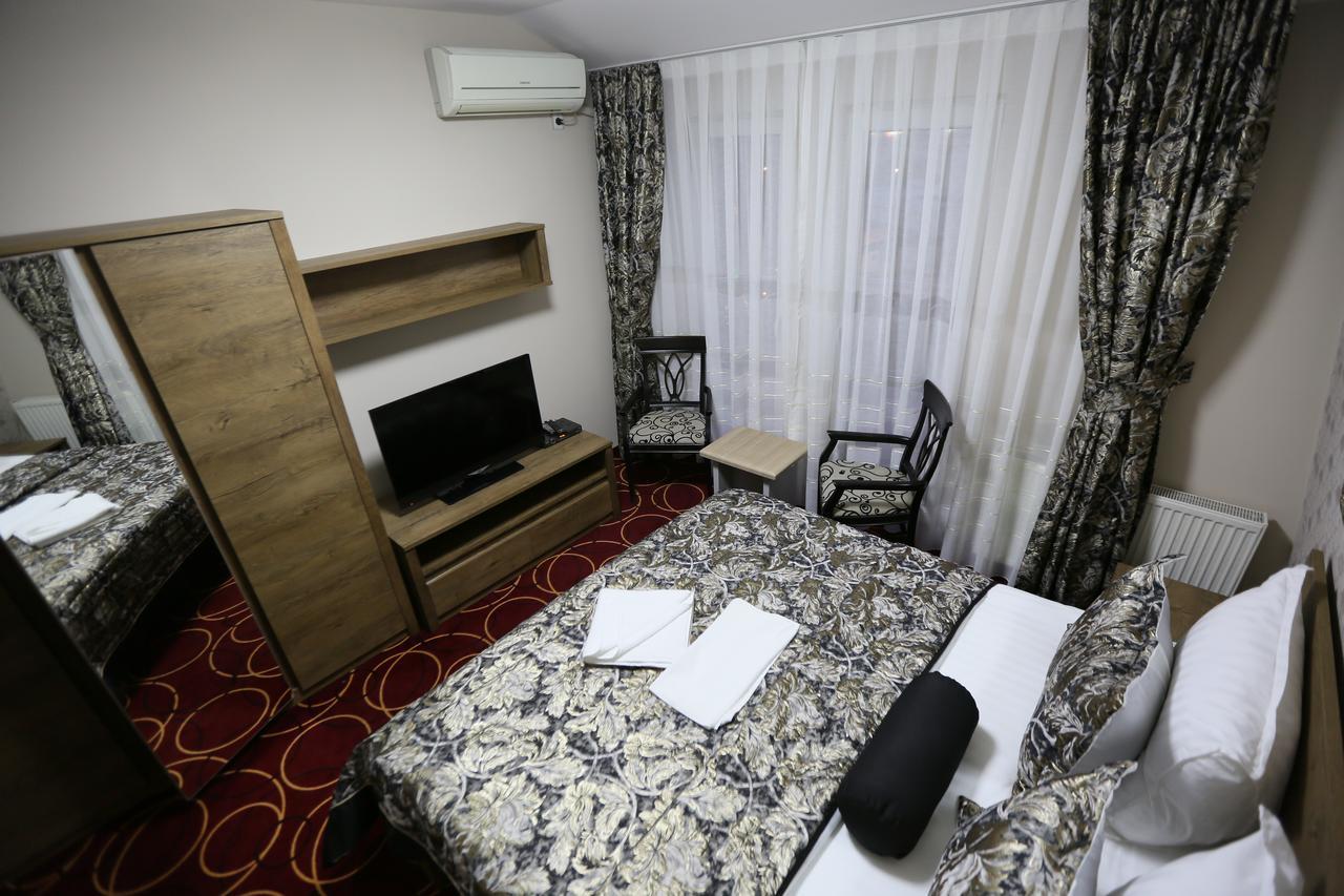 Hotel Pejton Приштина Экстерьер фото